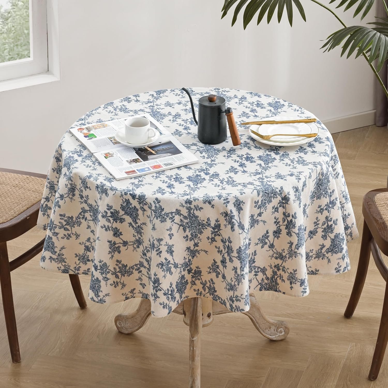 Washable Cotton-Linen Tablecloth with Floral Print (Cottage Style, Round) - Image 2